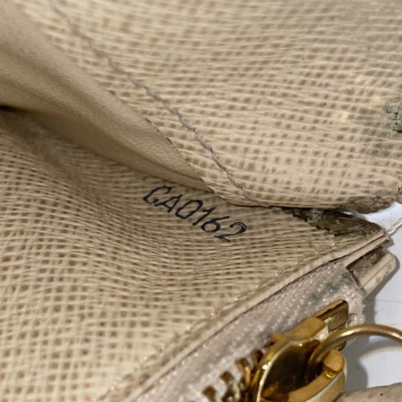 LOUIS VUITTON DAMIER AZUR WALLET - Picture 5 of 5